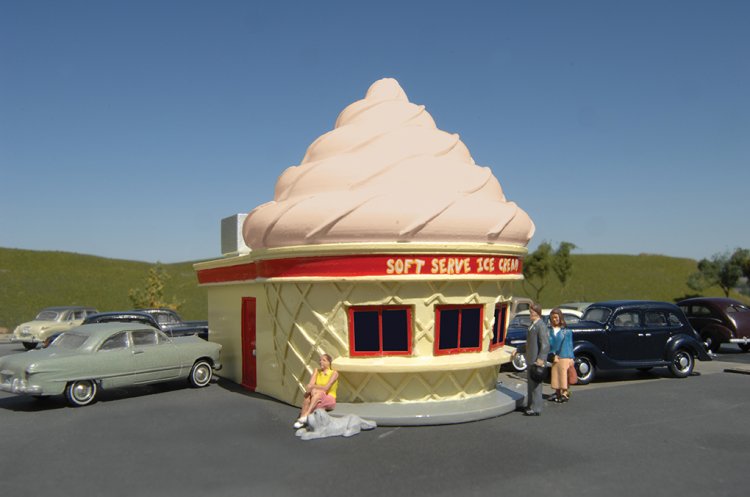 Ice Cream Stand - Chocolate Roadside U.S.A® Building (HO) - Click Image to Close
