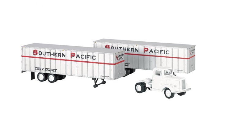 Southern Pacific™ - White Truck Cab & 2 Piggyback Trailers (HO) - Click Image to Close