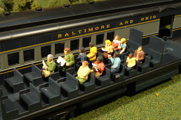 Waist-Up Seated Platform Passengers - O Scale - Click Image to Close