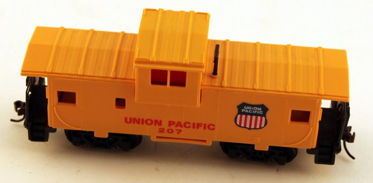 Wide Vision Caboose - Union Pacific (HO Scale) - Click Image to Close