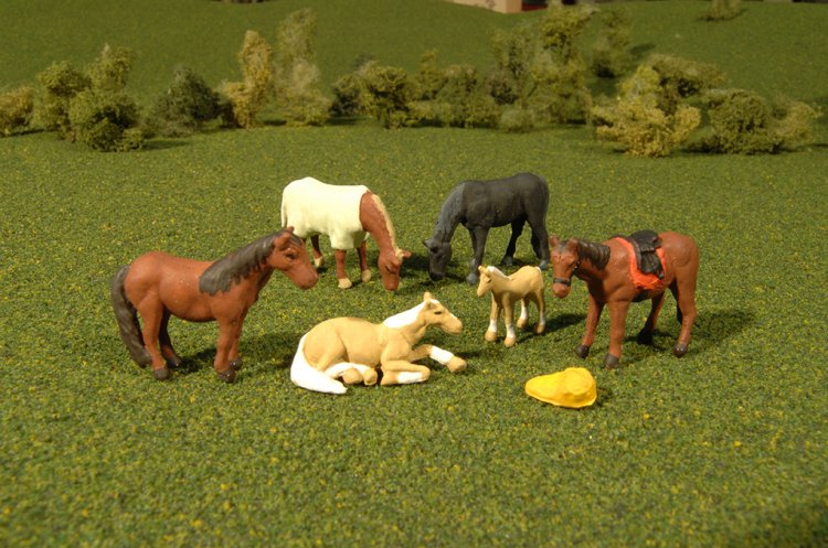 Horses - HO Scale - Click Image to Close