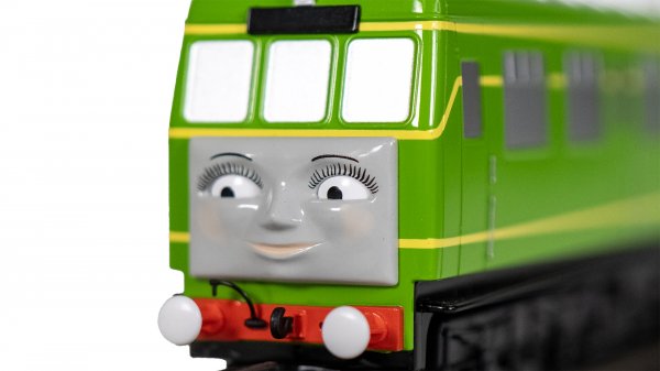 (image for) Daisy (with moving eyes) (HO Scale)