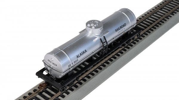 (image for) Alaska Railroad #9024 - 40' Single-Dome Tank Car (HO Scale)