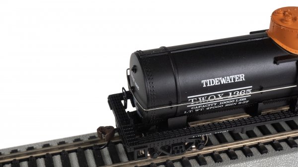 (image for) 40' Single-Dome Tank Car - Tidewater #1365