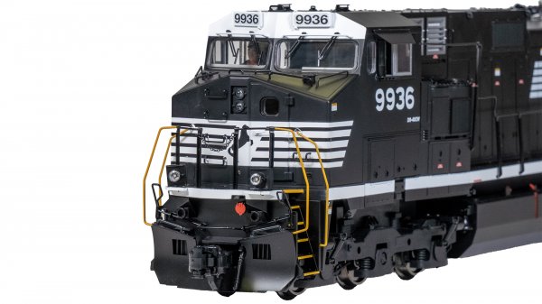 (image for) GE Dash 9 - Norfolk Southern #9936 (Thoroughbred)