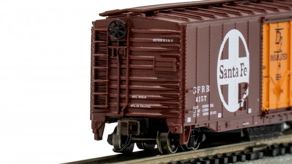 (image for) Track-Cleaning 50' Plug-Door Boxcar - Santa Fe #6157