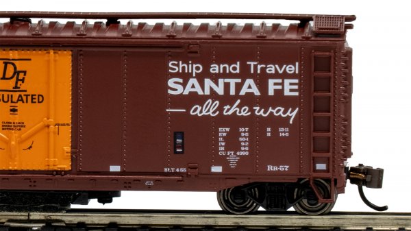 (image for) Track-Cleaning 50' Plug-Door Boxcar - Santa Fe #6157