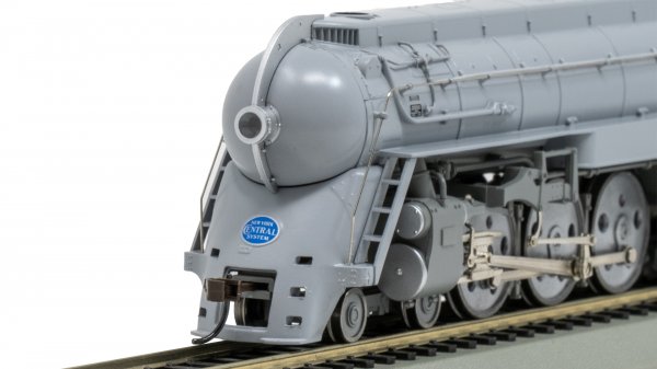 (image for) Dreyfuss Streamlined Hudson - New York Central #5452 (1940 livery w/Scullin drivers) (DCC SOUND ON BOARD®)