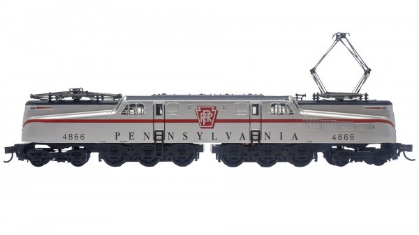 (image for) GG-1 - PRR #4866 – Silver w/ Red Stripe