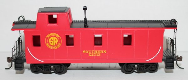 (image for) Offset Cupola Caboose - Southern