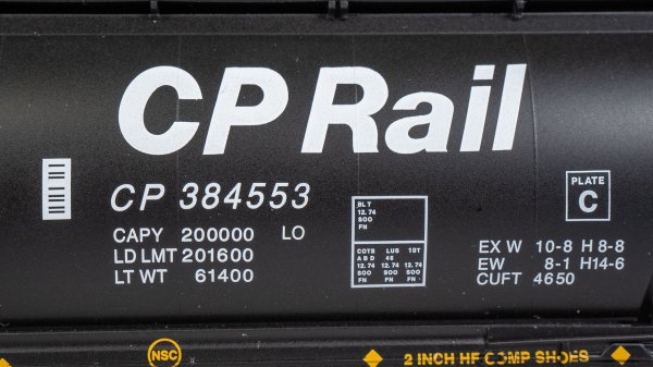 (image for) Cylindrical Grain Hopper with Flashing End of Train Device - CP Rail #384553