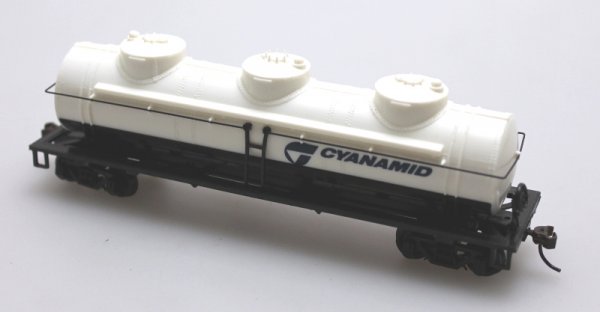 (image for) Tank Car - 3 Dome - Cyanamid