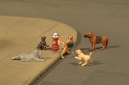 Dogs with Fire Hydrant - HO Scale