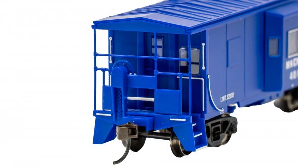 (image for) Bay Window w/ Roof Walk Caboose - Metro-North Railroad #401