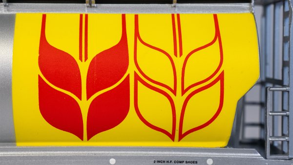 (image for) Canadian 4 Bay Cylindrical Grain Hopper - Government of Canada - Yellow #106068