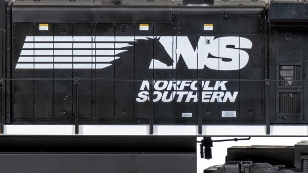 (image for) GE Dash 9 - Norfolk Southern #9936 (Thoroughbred)