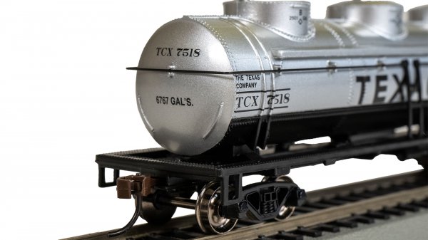 (image for) 40' Three-Dome Tank Car - Texaco #7518