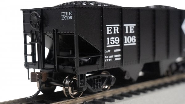 (image for) 55-Ton 2-Bay USRA Outside Braced Hopper - Erie #159106