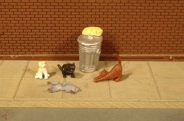 Cats with Garbage Can - HO Scale
