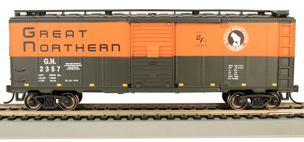 Great Northern  12 Panel 40 ft Box Car  Intermountain  61015  N-scale 